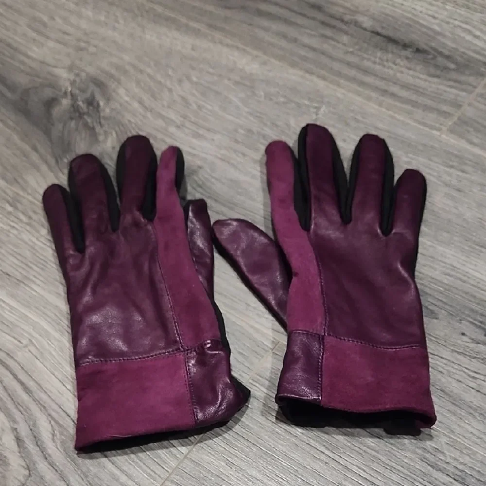 EUC Lord&Taylor Eggplant Purple Suede&Lamb Leather Driving Gloves